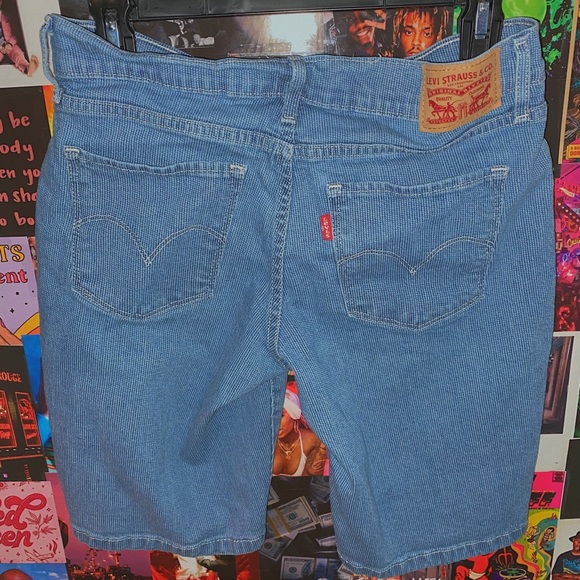 Levi Jean Shorts - Picture 4 of 5
